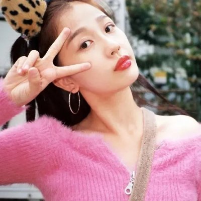 小姑娘艾萝依